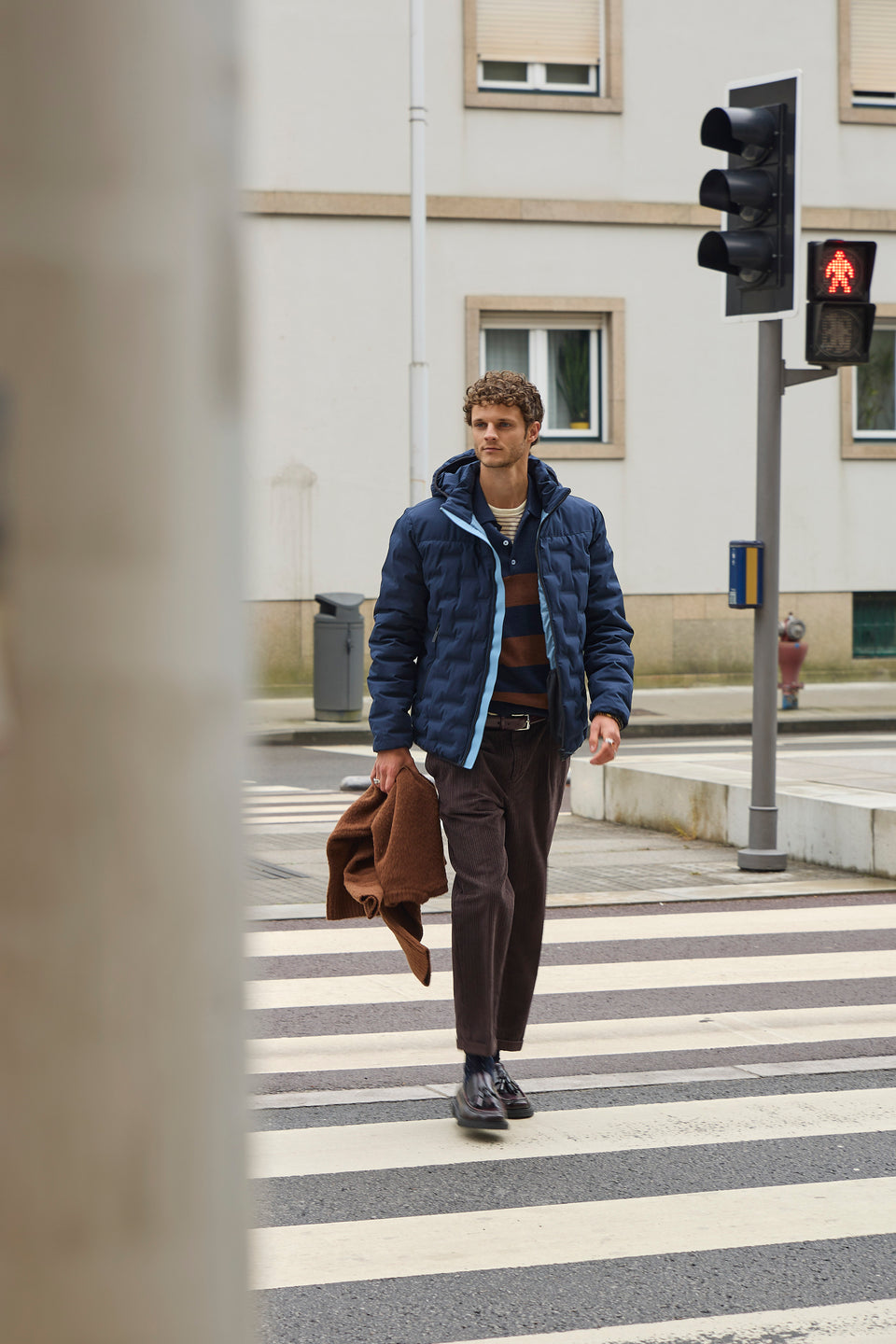 Sophisticated and cool, precise without stiffness.