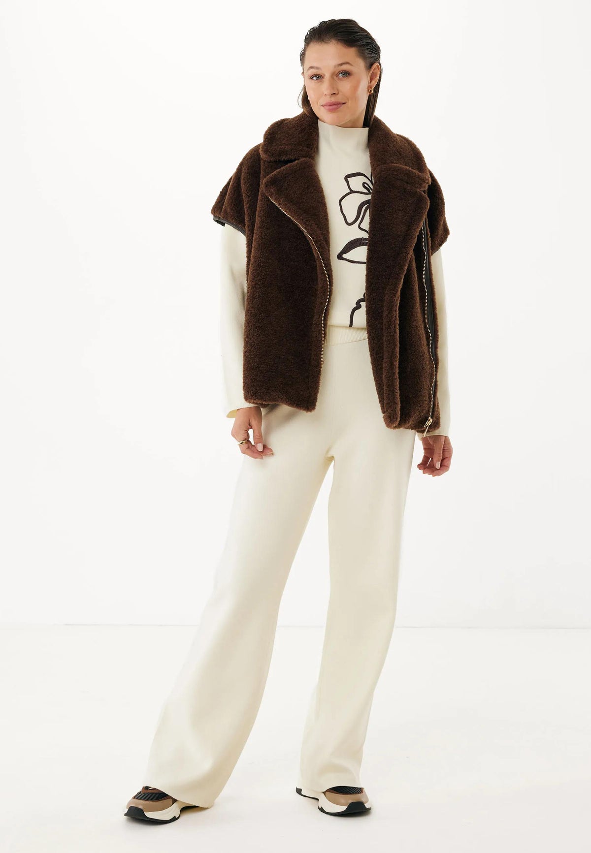 Models_images_1