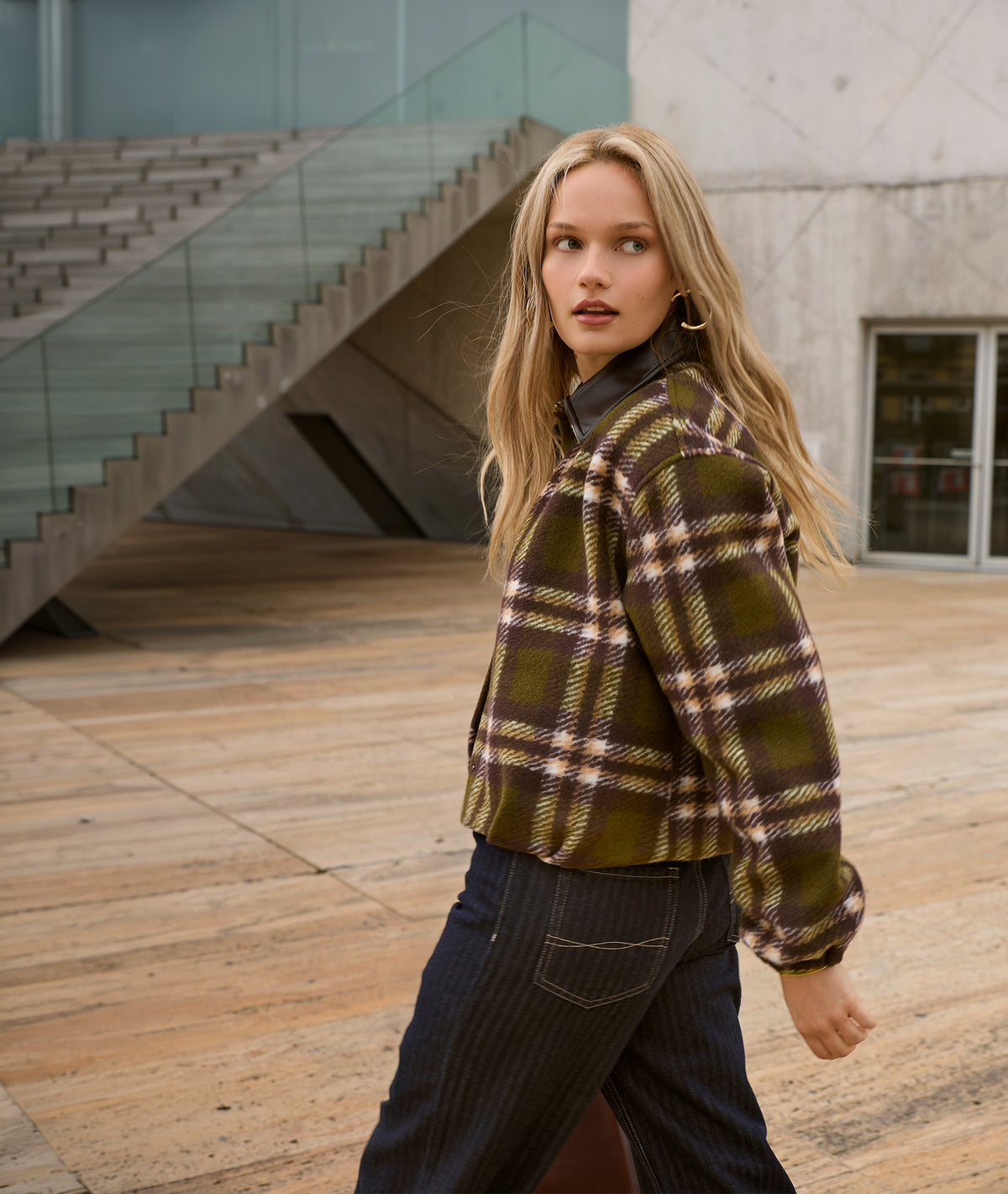 Precise yet relaxed.&nbsp;Built on practical layering and understated ease.