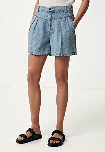 Denim shorts with detail in front Ice Bleach